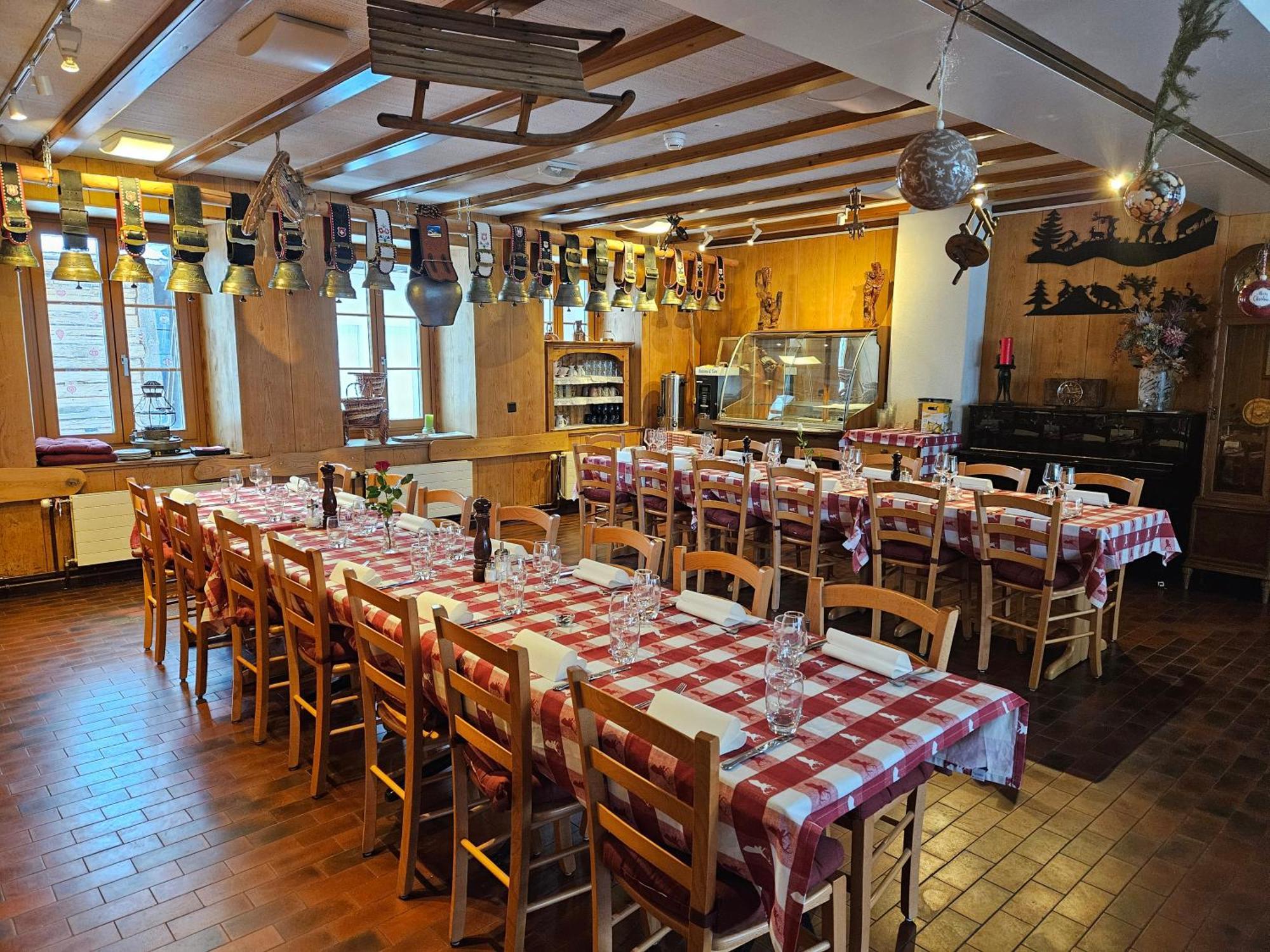 Hotel Restaurant Du Marchairuz Le Brassus Exterior foto
