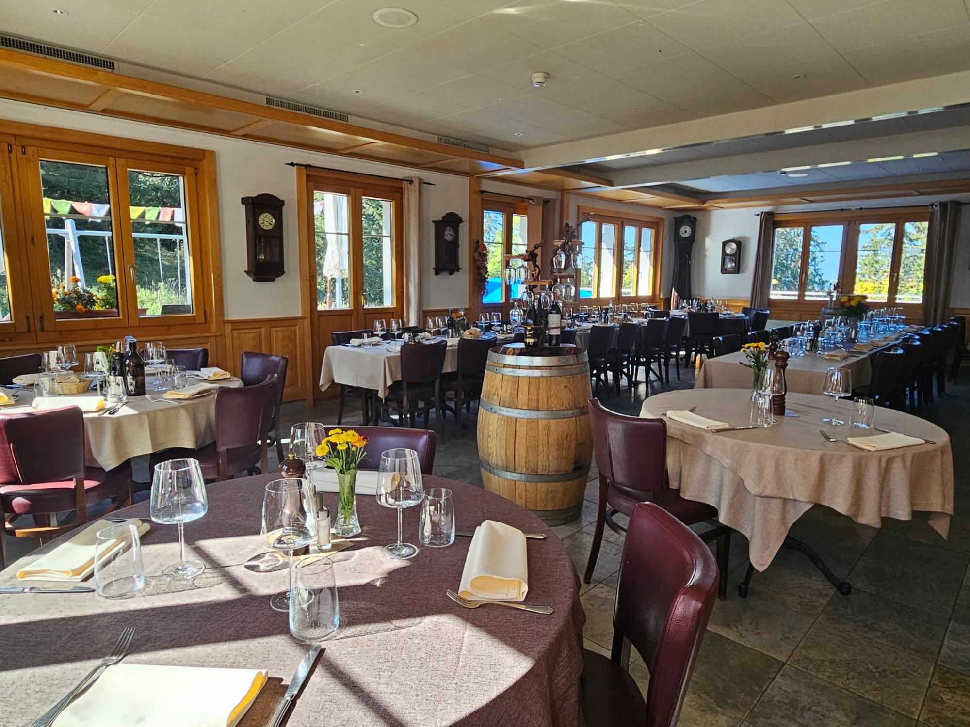 Hotel Restaurant Du Marchairuz Le Brassus Exterior foto
