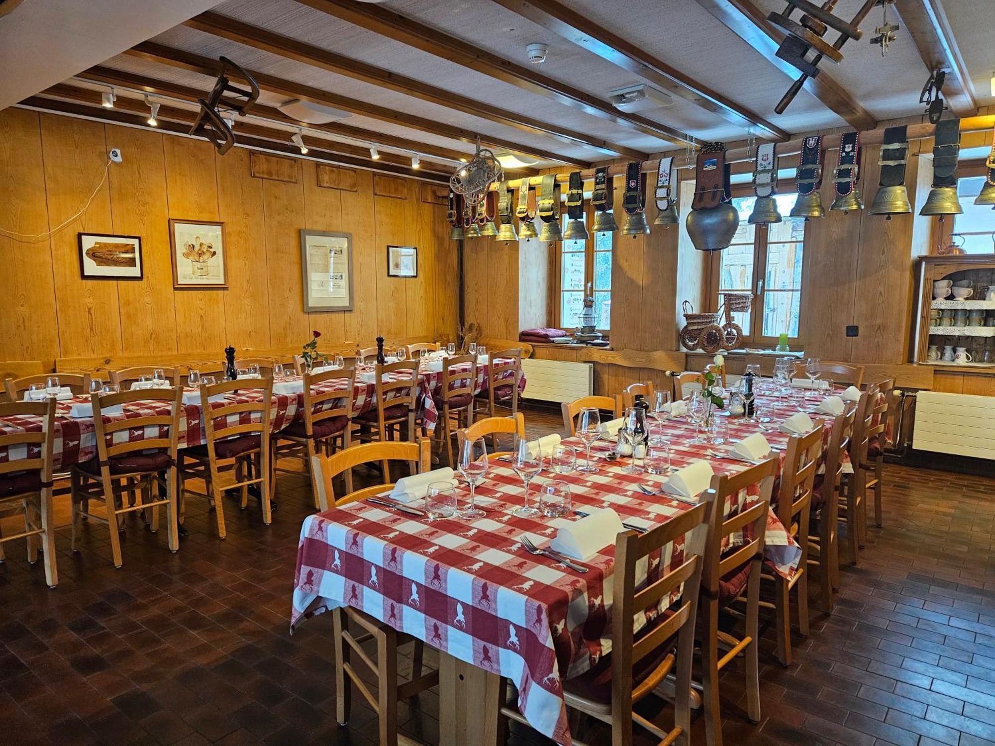 Hotel Restaurant Du Marchairuz Le Brassus Exterior foto