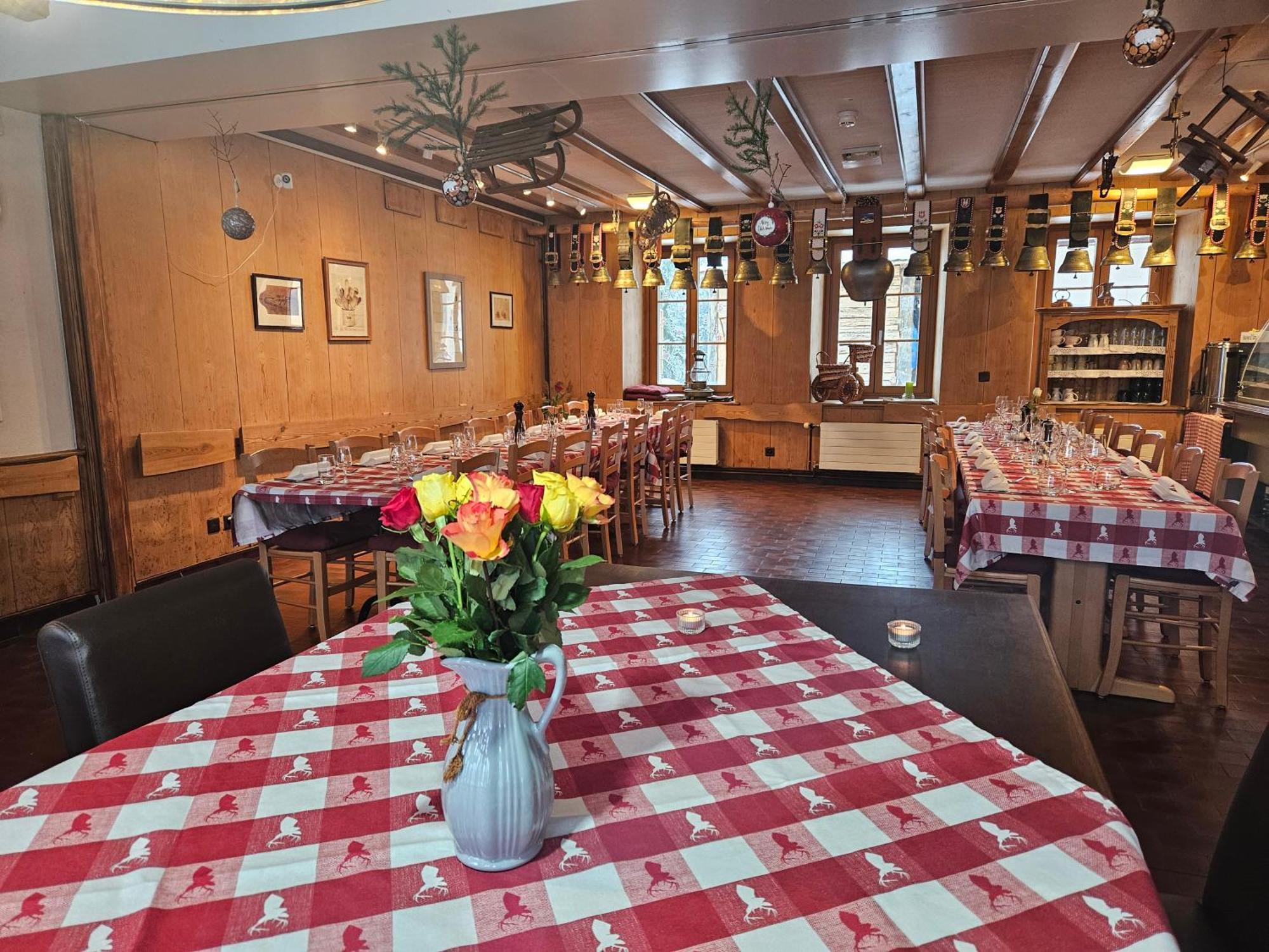 Hotel Restaurant Du Marchairuz Le Brassus Exterior foto
